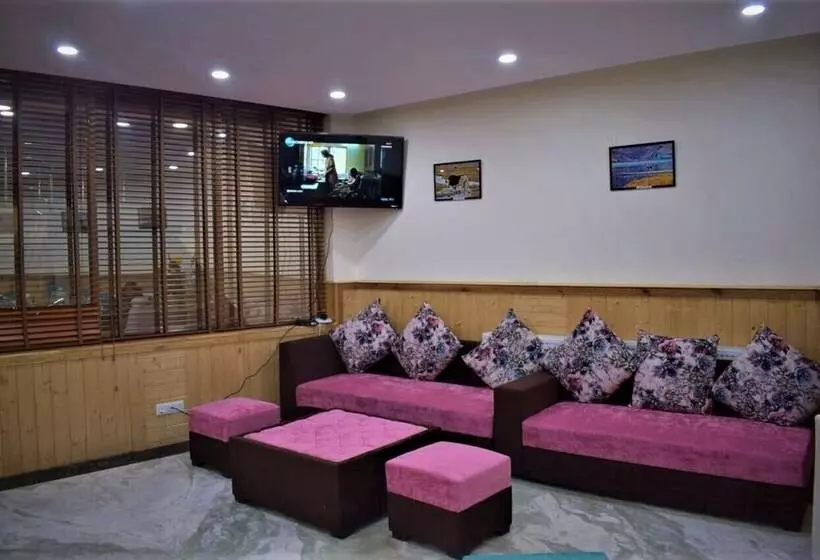 Hotelli The Grand Yasmin Leh