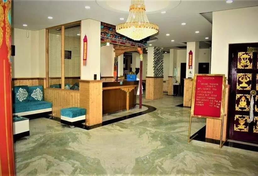Hotelli The Grand Yasmin Leh