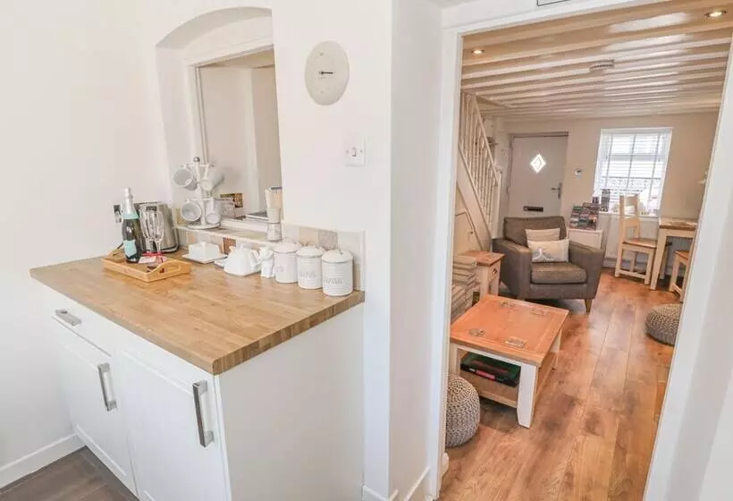 Kirrin Cottage