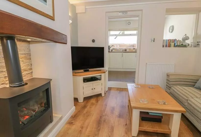 Kirrin Cottage