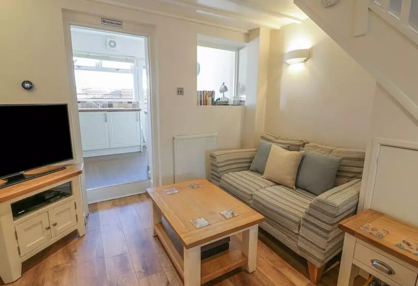 Kirrin Cottage