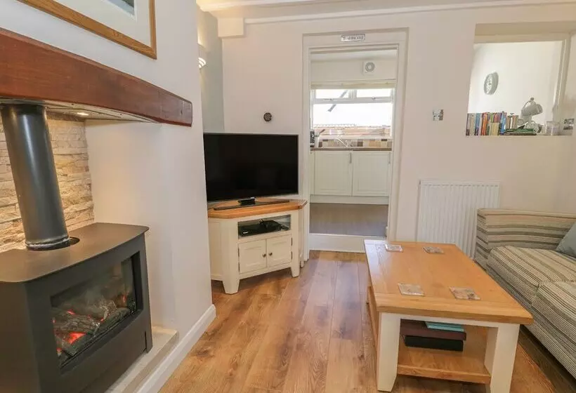 Kirrin Cottage
