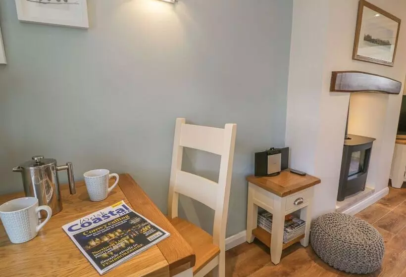 Kirrin Cottage