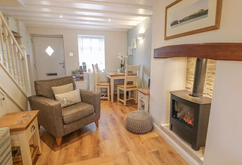 Kirrin Cottage