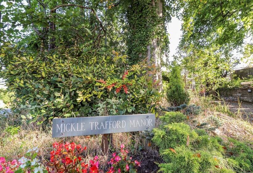 Mickle Trafford Manor