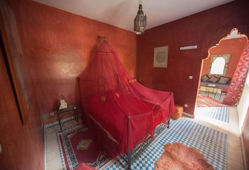 پانسیون Dar Kenavo