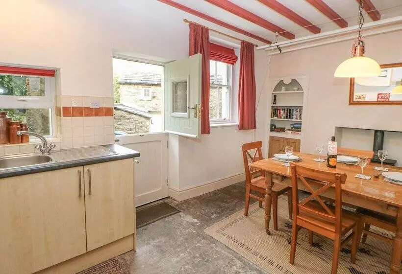 Primrose Cottage