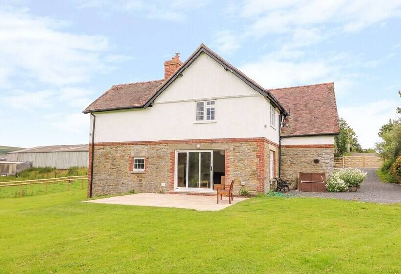 The Old Farmhouse, Upper Pitts