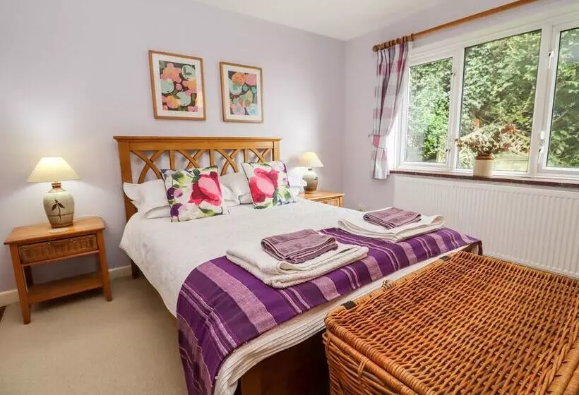 Yew Tree Cottage
