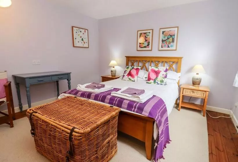 Yew Tree Cottage
