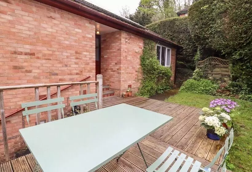 Yew Tree Cottage