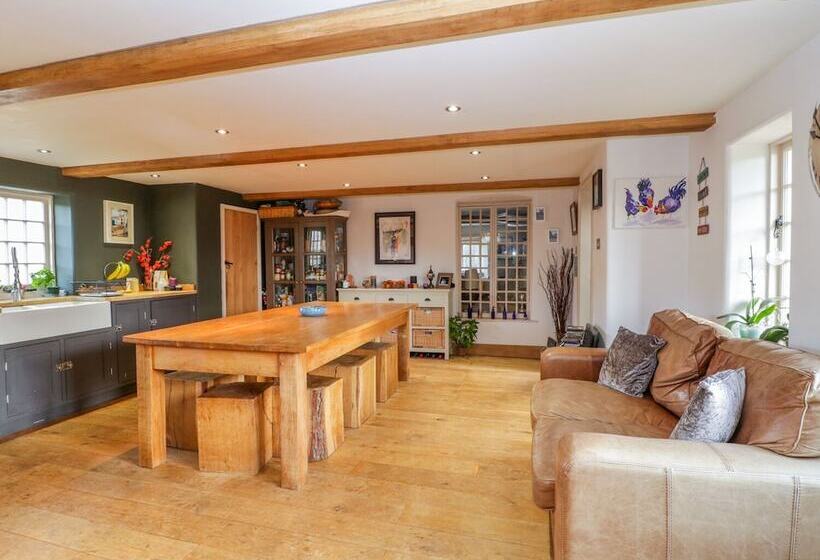 Apple Tree Cottage