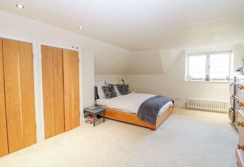 Apple Tree Cottage