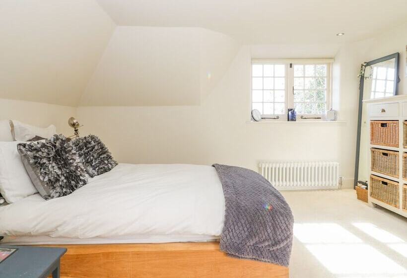 Apple Tree Cottage