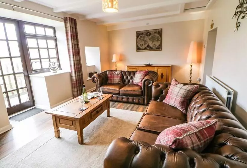 Bank Cottage