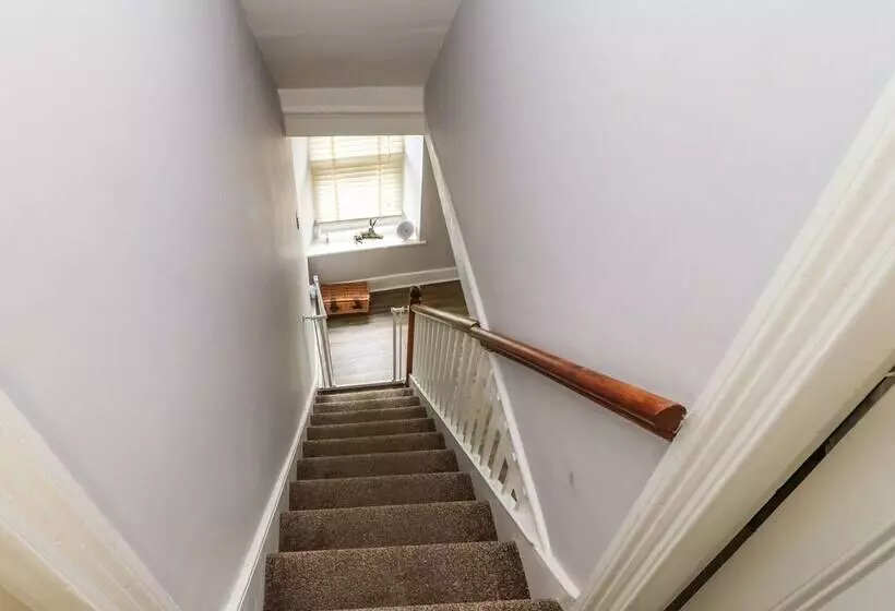 Bank Cottage