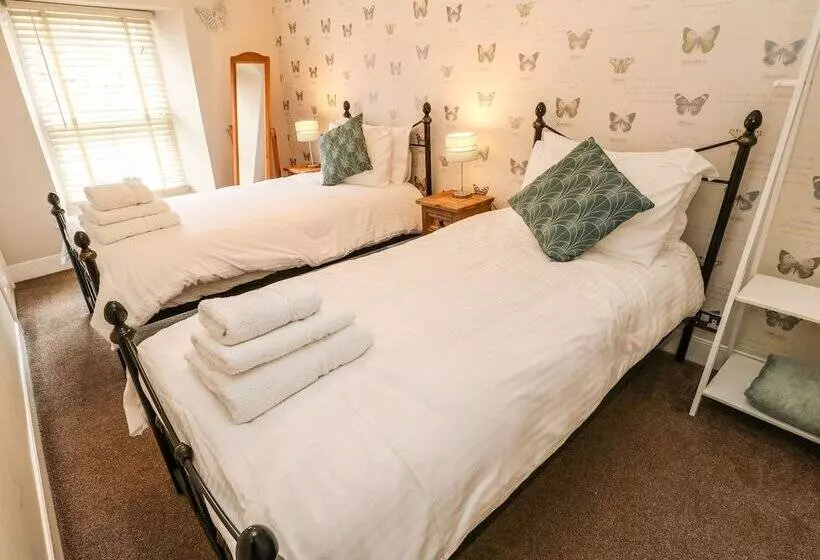 Bank Cottage