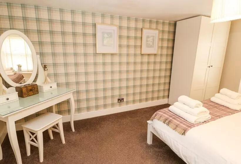 Bank Cottage