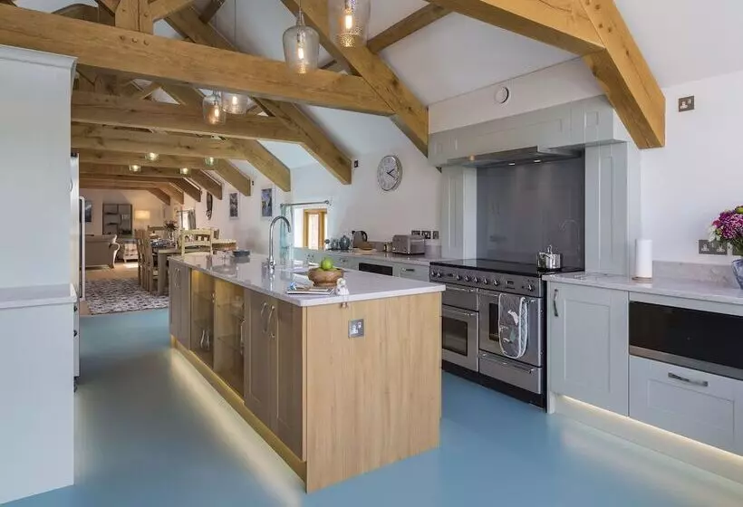 Butterwell Barn