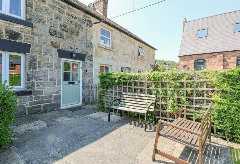 Carreg Cottage
