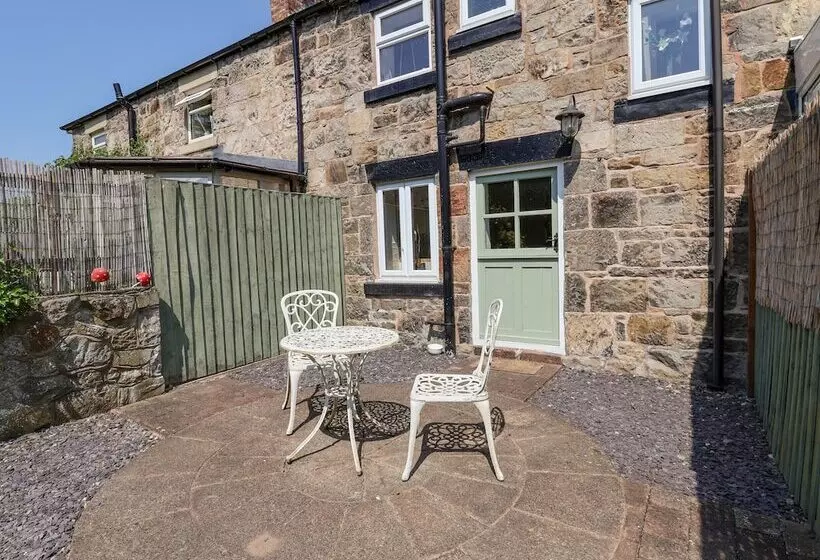 Carreg Cottage