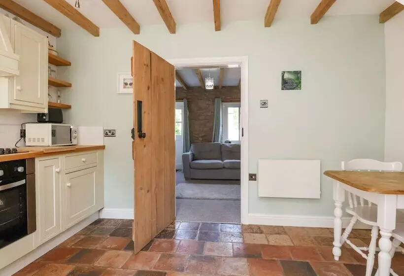 Carreg Cottage