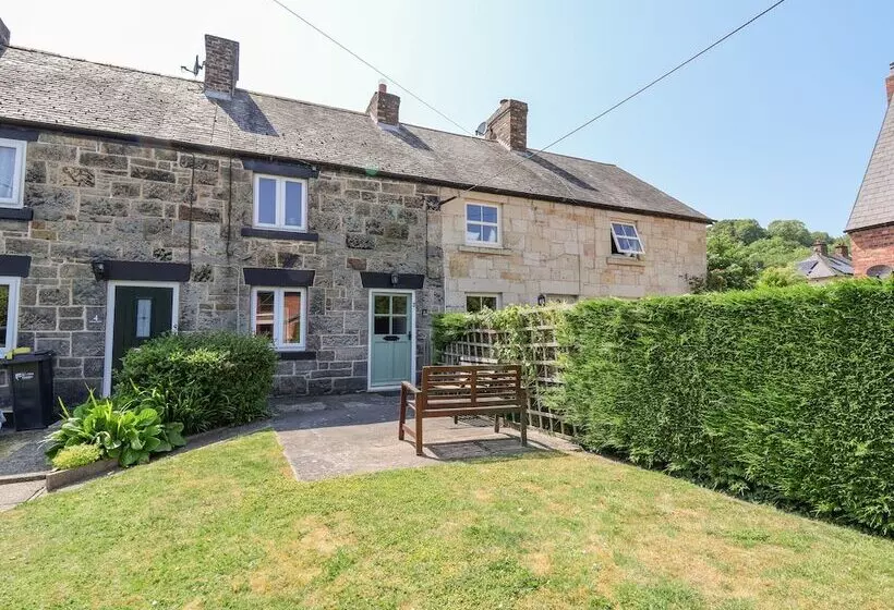 Carreg Cottage