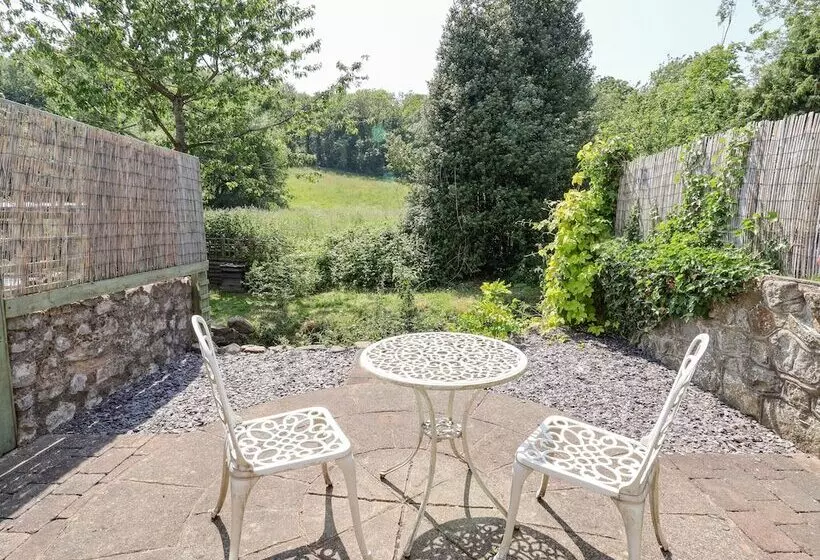 Carreg Cottage