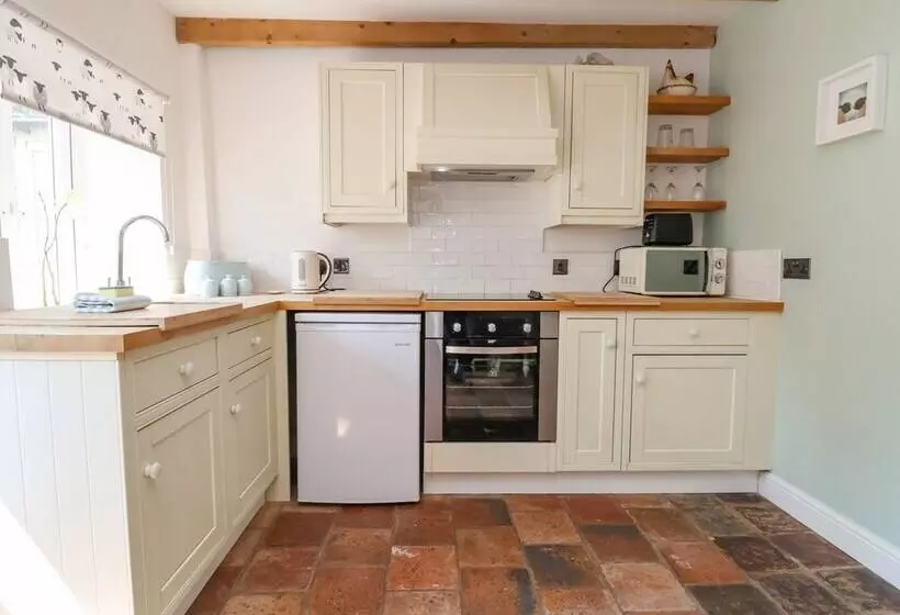 Carreg Cottage