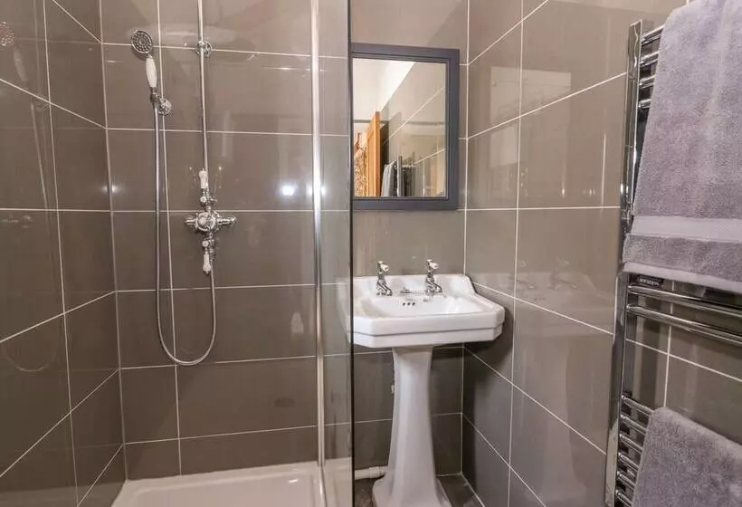 Crooked Hill Cottage