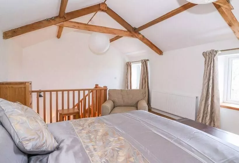 Crooked Hill Cottage