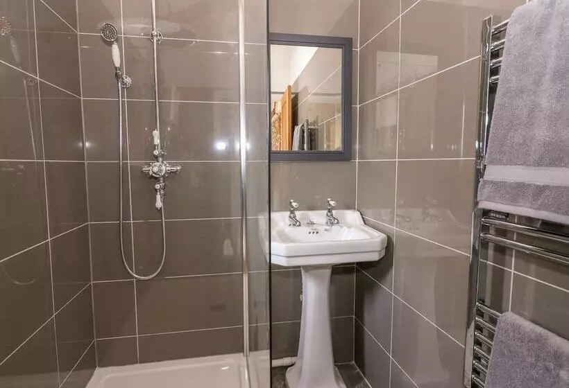 Crooked Hill Cottage