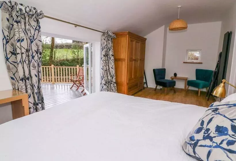 Crooked Hill Cottage