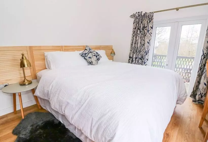 Crooked Hill Cottage