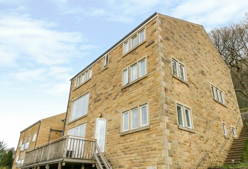 Lower Greenwood View