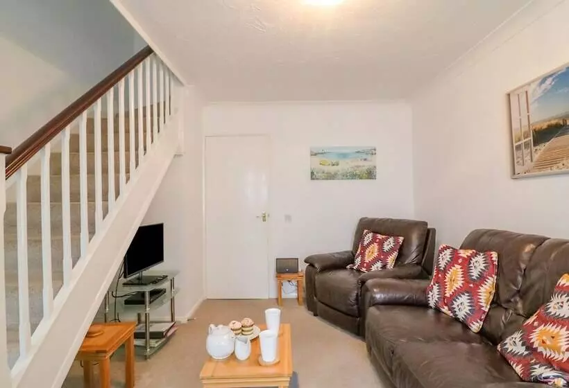Maisy Cottage