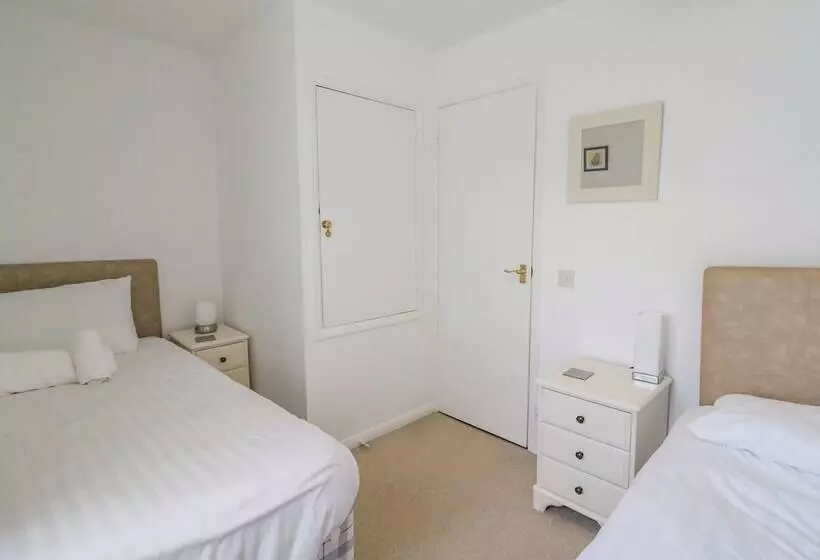 Maisy Cottage
