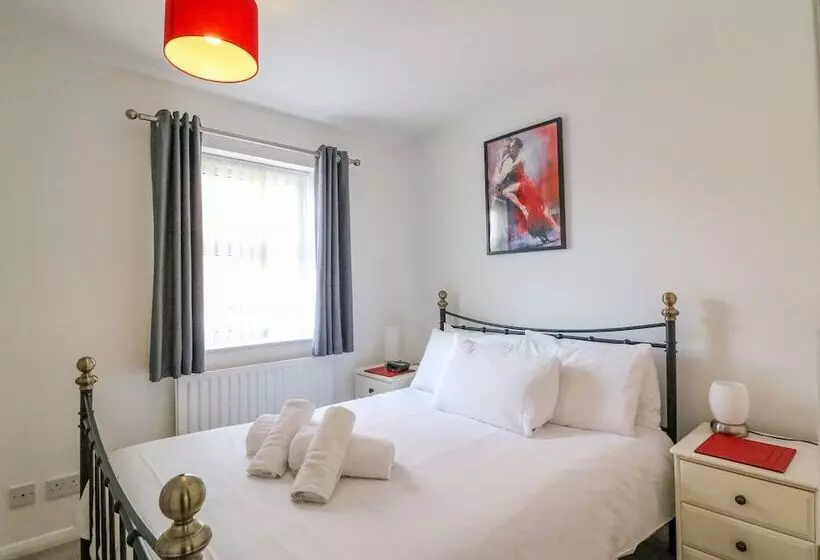 Maisy Cottage