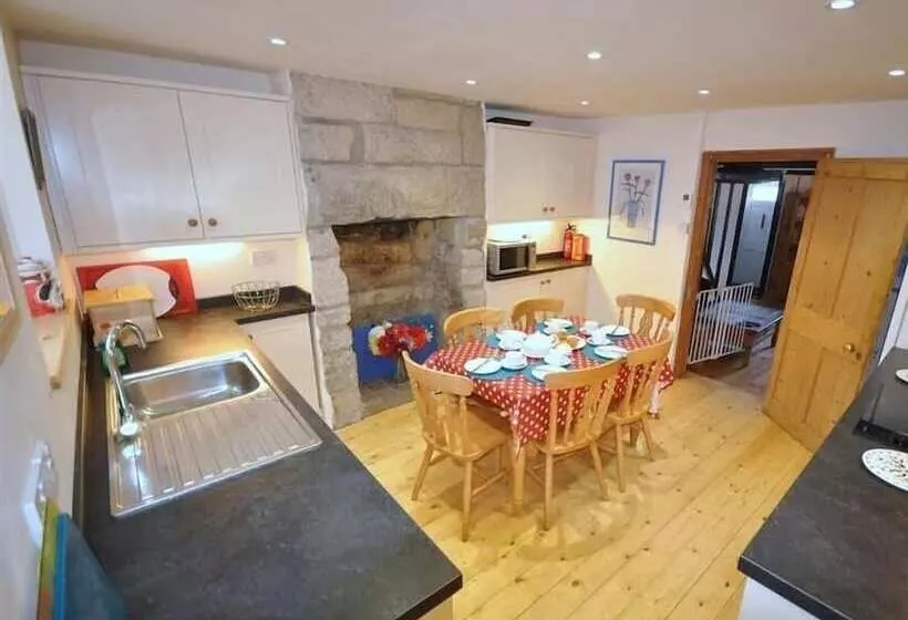 Neptune Cottage