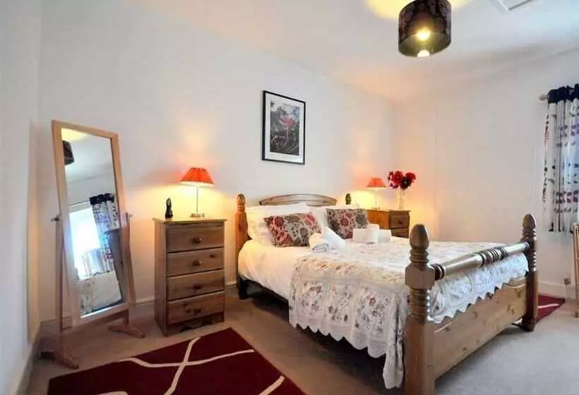 Neptune Cottage