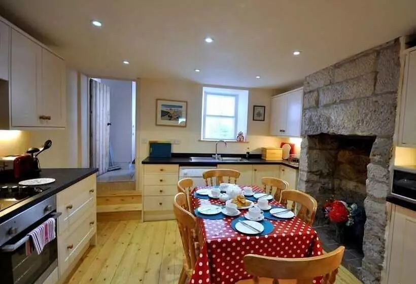 Neptune Cottage
