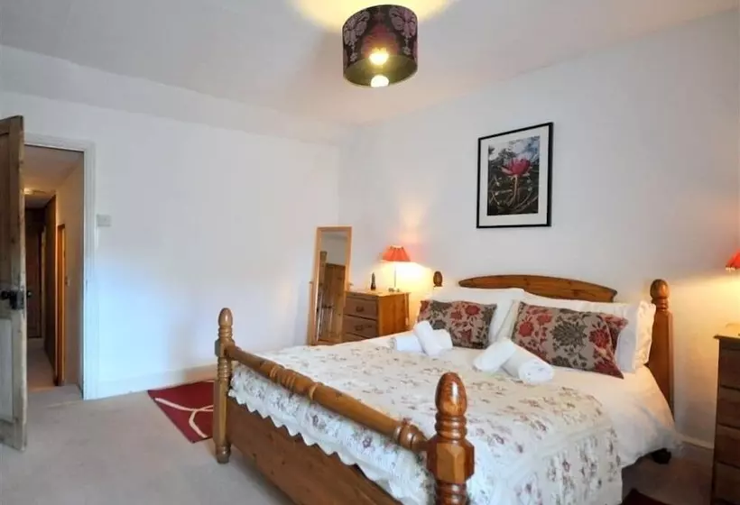 Neptune Cottage