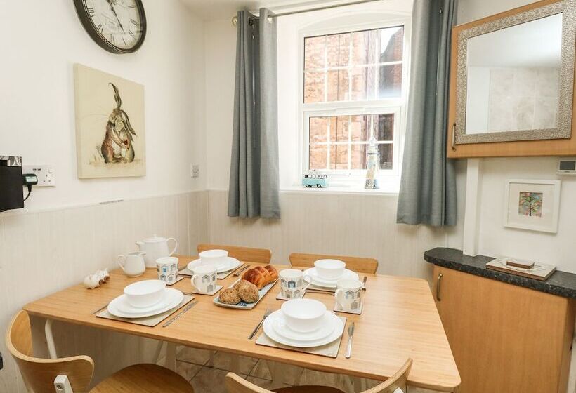 Old Malthouse Apartment