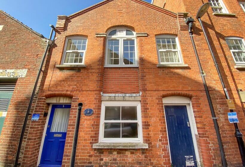 Old Malthouse Apartment