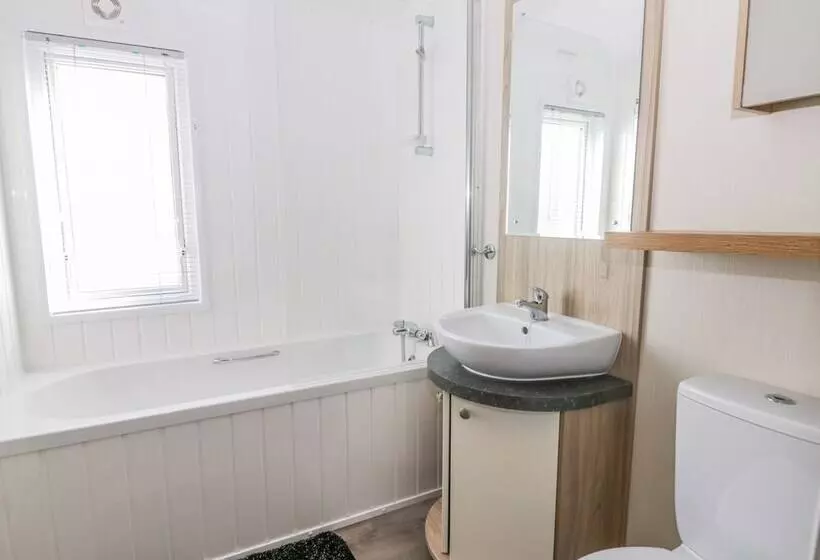 Skipsea Lodge
