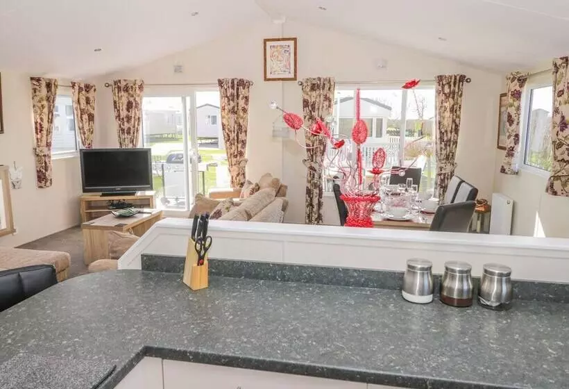 Skipsea Lodge