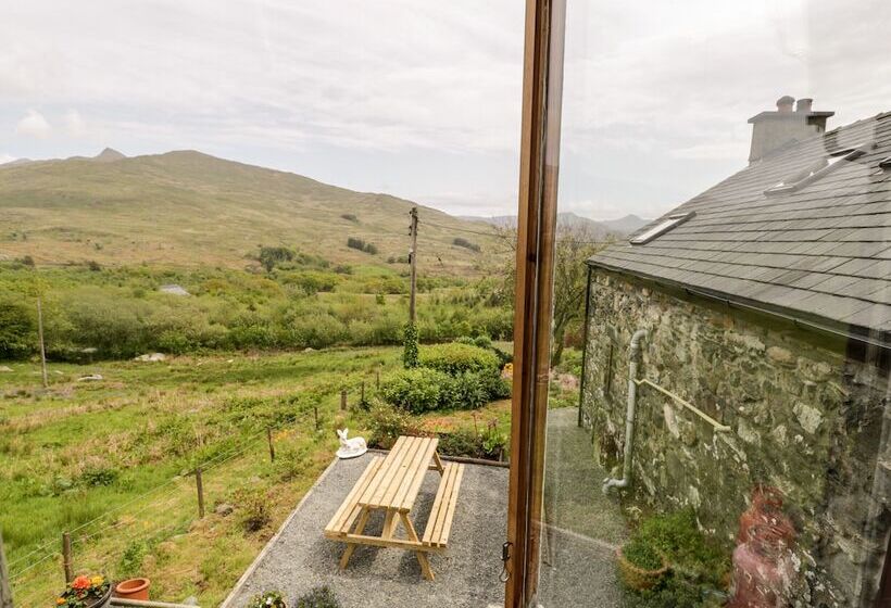 Snowdon Vista Cabin