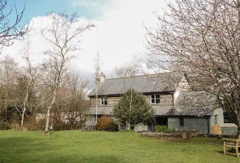 Spring Park Farmhouse