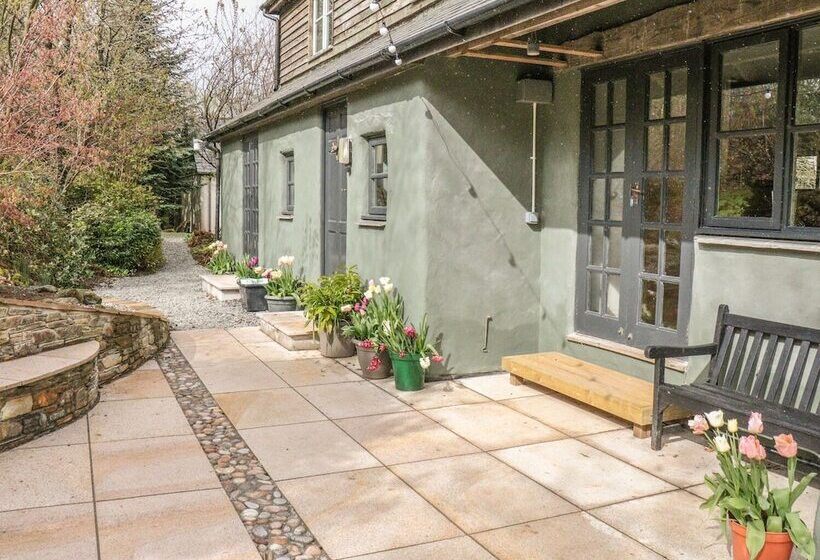 Spring Park Farmhouse