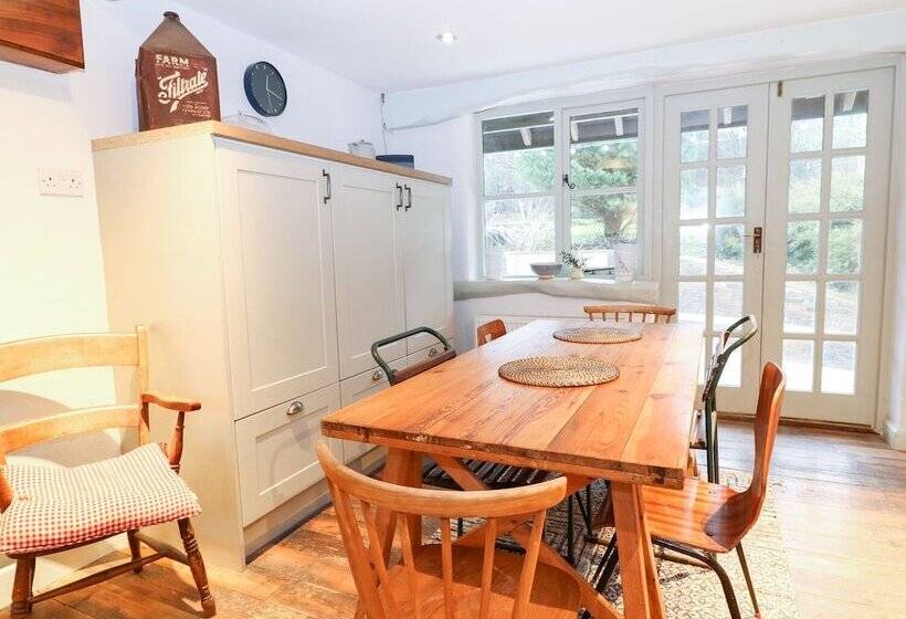 Spring Park Farmhouse